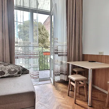 Doroshenka 29 * Lviv